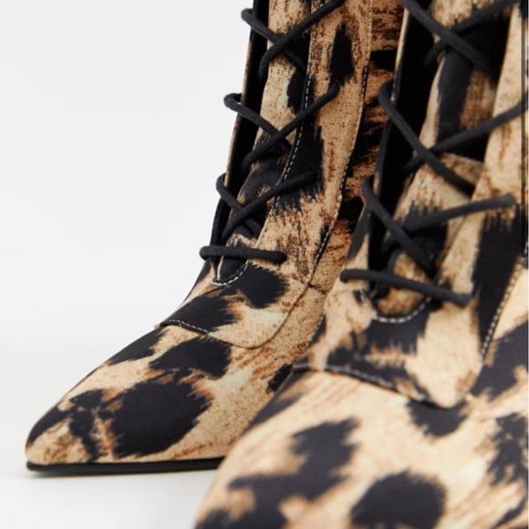 ASOS X LAQUAN SMITH Leopard padded ankle boot - Picture 3 of 11